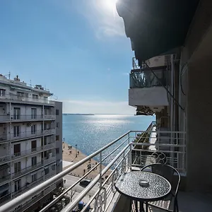 https://thessaloniki-seaside-apartment-ab.hotels-of-thessaloniki.com